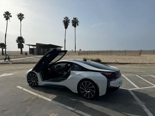 2017 BMW i8 Base