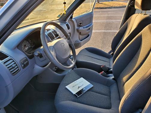 2002 Hyundai Accent GL