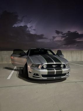 2014 Ford Mustang V6