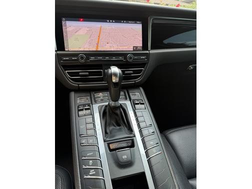 2020 Porsche Macan Macan