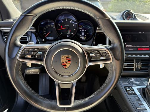2020 Porsche Macan Macan
