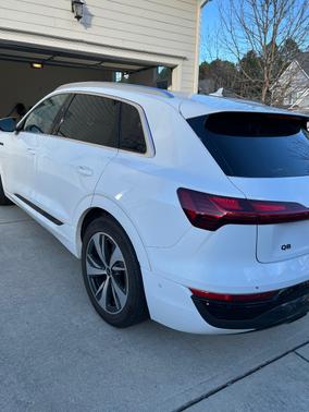 2024 Audi Q8 e-tron Premium Plus