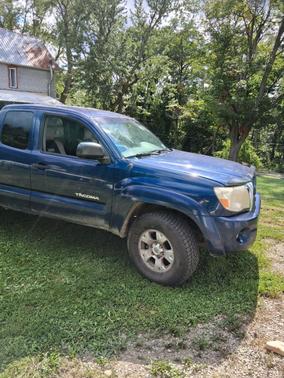 Blue 2006 Toyota Tacoma Access Cab