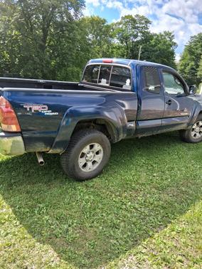 Blue 2006 Toyota Tacoma Access Cab