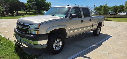 Silver 2006 Chevrolet Silverado 2500 LT H/D Crew Cab