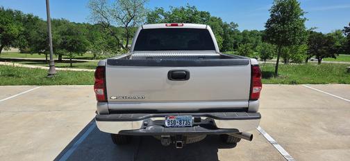 Silver 2006 Chevrolet Silverado 2500 LT H/D Crew Cab