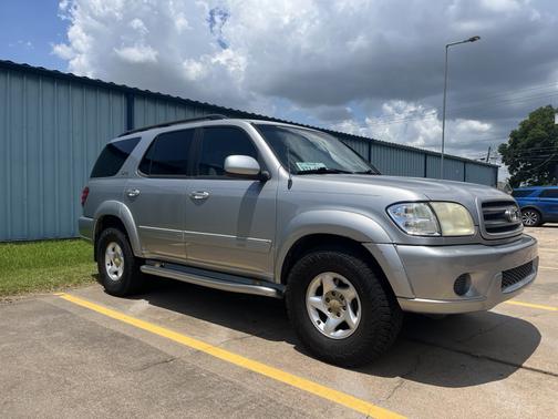 Silver 2001 Toyota Sequoia SR5
