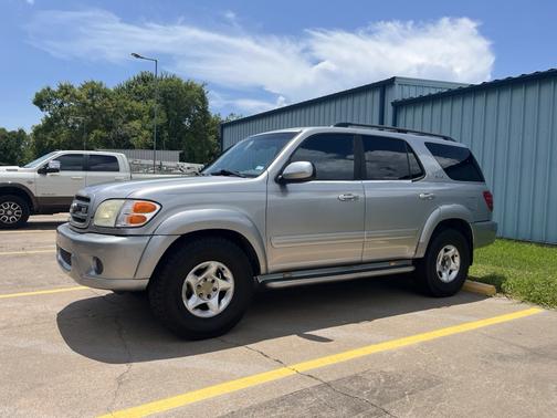 Silver 2001 Toyota Sequoia SR5