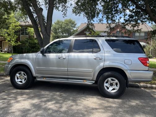 Silver 2001 Toyota Sequoia SR5