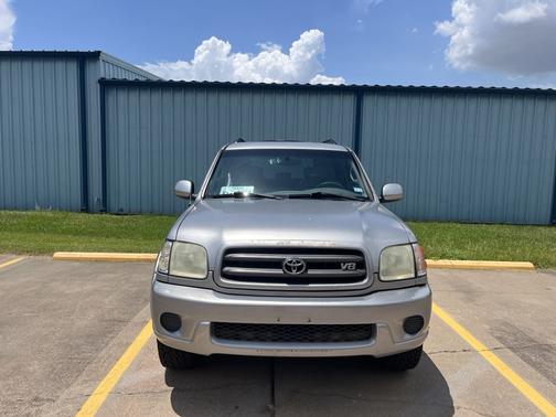 Silver 2001 Toyota Sequoia SR5