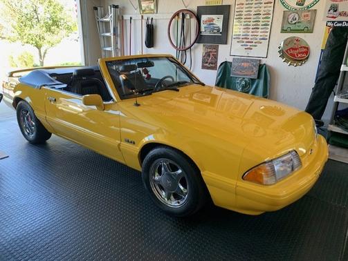 1993 Ford Mustang LX 5.0L