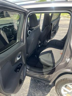 Black 2019 Jeep Renegade Latitude