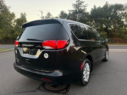 2017 Chrysler Pacifica LX