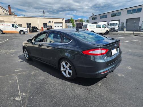 2015 Ford Fusion SE