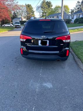 Black 2014 Kia Sorento LX