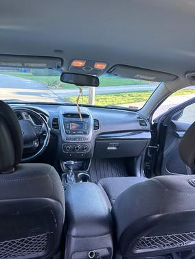 Black 2014 Kia Sorento LX