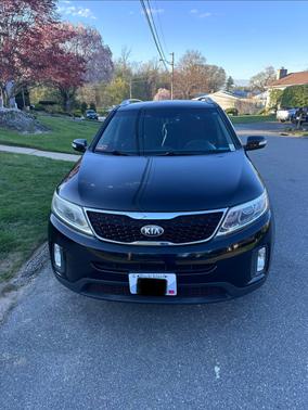 Black 2014 Kia Sorento LX