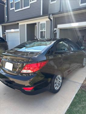 Black 2016 Hyundai Accent SE
