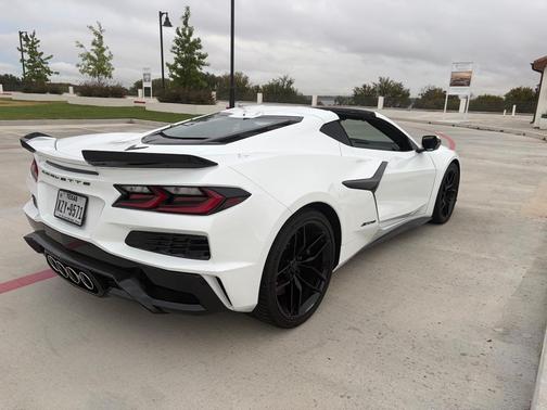 White 2026 Chevrolet Corvette Z06 w/1LZ