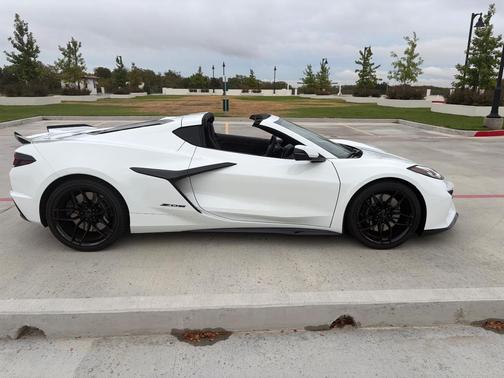 White 2026 Chevrolet Corvette Z06 w/1LZ