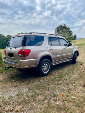 2005 Toyota Sequoia SR5