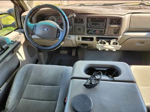 2003 Ford Excursion XLT