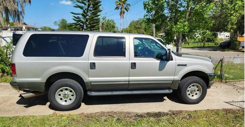 2003 Ford Excursion XLT