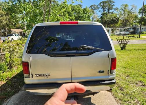 2003 Ford Excursion XLT