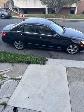 Black 2010 Mercedes-Benz E-Class E 350 4MATIC