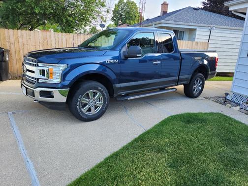 Blue 2019 Ford F-150 XLT
