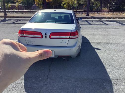 2010 Lincoln MKZ Base