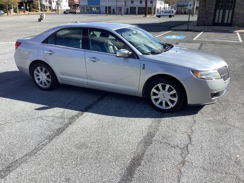 2010 Lincoln MKZ Base