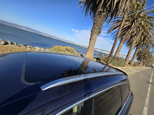 Blue 2011 Audi Q7 3.0 TDI Premium