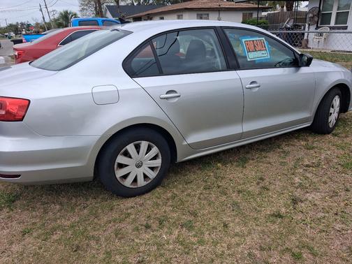Silver 2015 Volkswagen Jetta Man S
