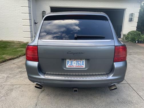 2005 Porsche Cayenne Base