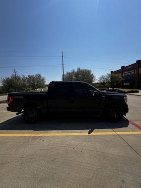 Black 2022 Ford F-150 XLT