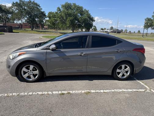 Gray 2013 Hyundai ELANTRA GLS