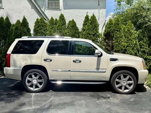 2009 Cadillac Escalade Base