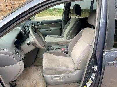 2009 Toyota Sienna LE