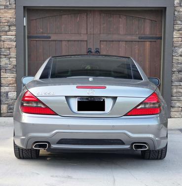 Gray 2011 Mercedes-Benz SL-Class SL 550