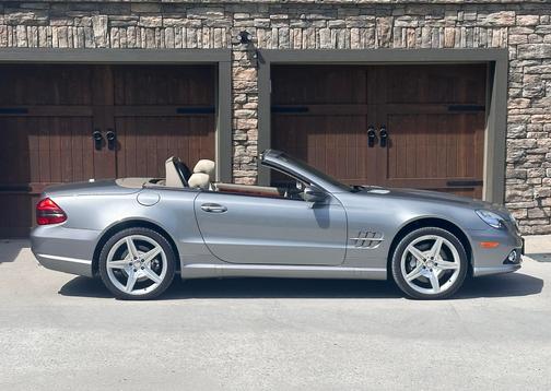 Gray 2011 Mercedes-Benz SL-Class SL 550