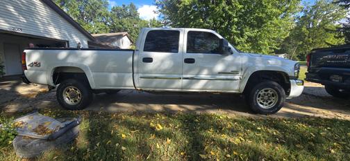 2004 GMC Sierra 2500 SLE H/D Crew Cab