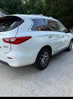 White 2015 INFINITI QX60 Base