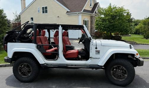 White 2016 Jeep Wrangler Unlimited Sahara