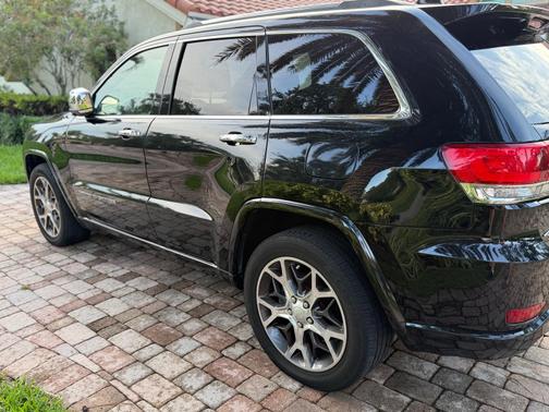 2020 Jeep Grand Cherokee Overland