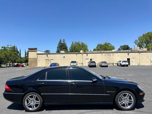 Black 2005 Mercedes-Benz S-Class S55 AMG
