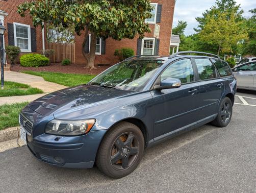 Photo 1 of 13 of 2007 Volvo V50 T5