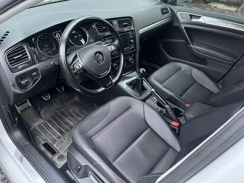 2018 Volkswagen Golf Alltrack TSI S