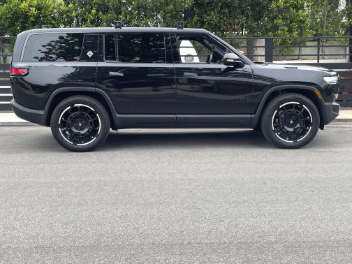 2025 Rivian R1S Adventure Dual-Motor Max Pack