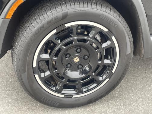 2025 Rivian R1S Adventure Dual-Motor Max Pack